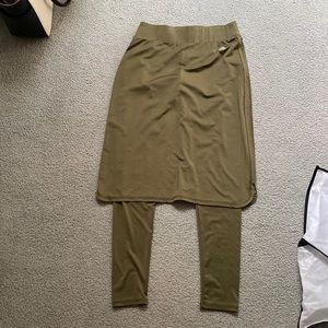 Cropped shirt tail snoga olive green with long leggings